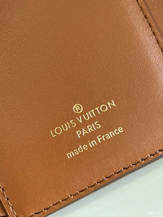 PONT 9 COMPACT LOUIS VUITTON WALLET 0815